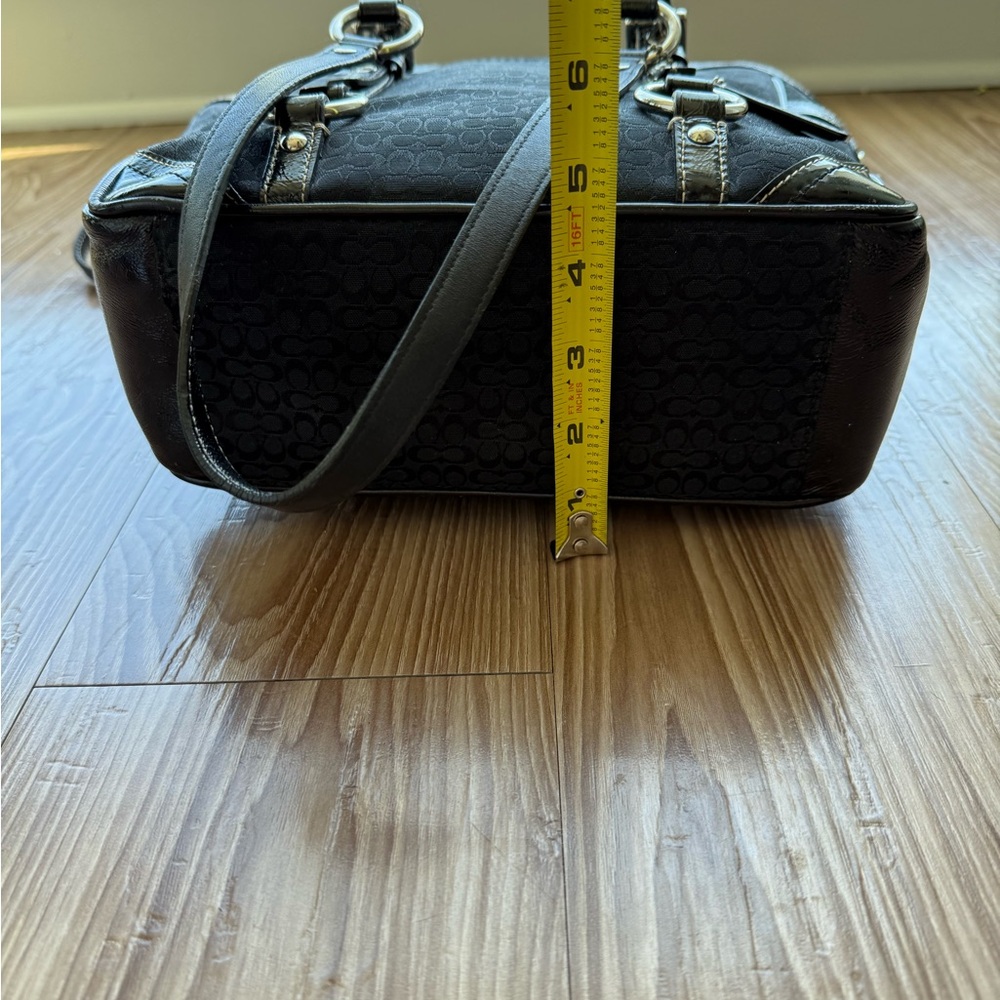 Vintage Y2K COACH Gallery Signature “C” Tote – Black Patent Trim (Style F12344) - Picture 12 of 15